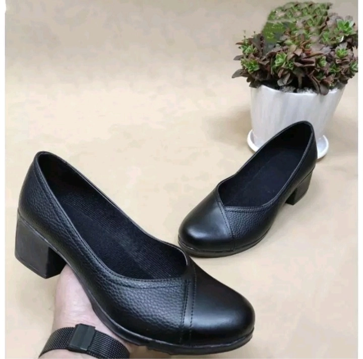 کفش مجلسی اداری روزمره پاشنه دار رویه چرم