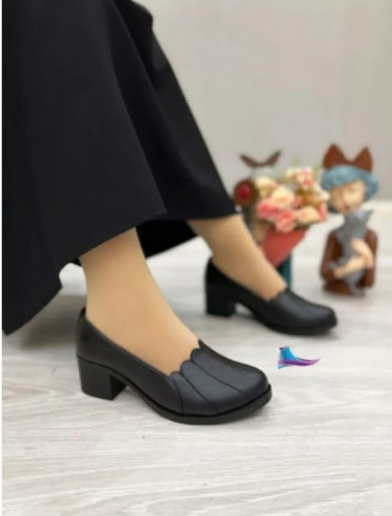 کفش طبی زنانه رویه چرم پاشنه 5 سانت نرم سبک