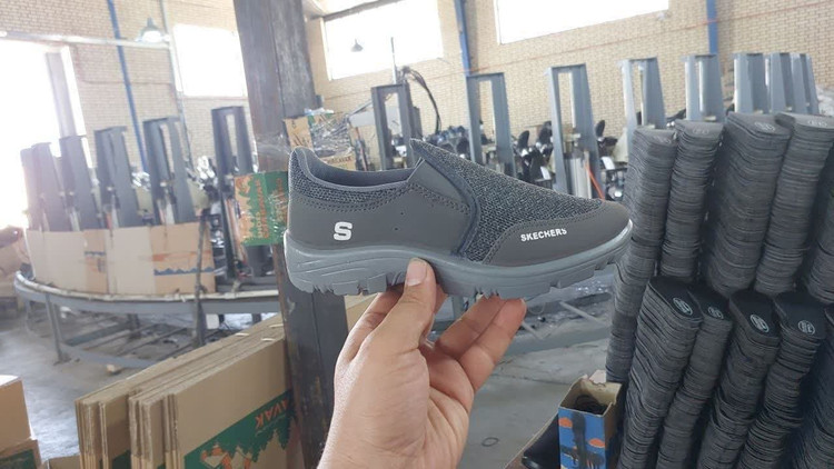 کفش اسپرت اسکیچرز مردانه مدل Tlmsk