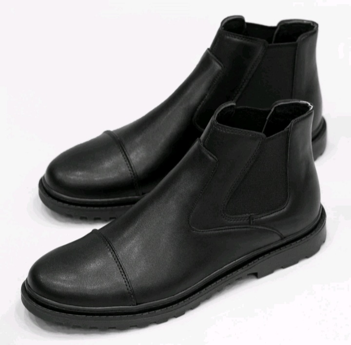 نیم بوت مردانه چرم خارجی درجه 1 مدل ksh11 بسیار شیک دوردوخت سایز40 تا44 pam