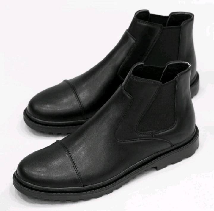 نیم بوت مردانه چرم خارجی درجه 1 مدل ksh11 بسیار شیک دوردوخت سایز40 تا۴۴ pamshop