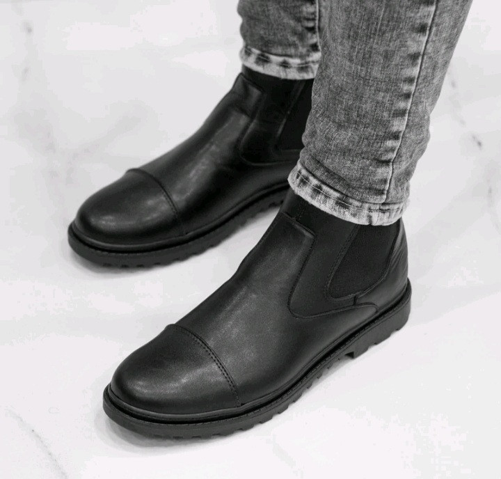 نیم بوت مردانه چرم خارجی درجه 1 مدل ksh11 بسیار شیک دوردوخت سایز40 تا44 pam