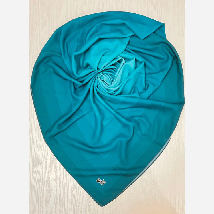 روسری نخ کاستوم طرح طیفی پله ای سایز 140 چرخ دوز