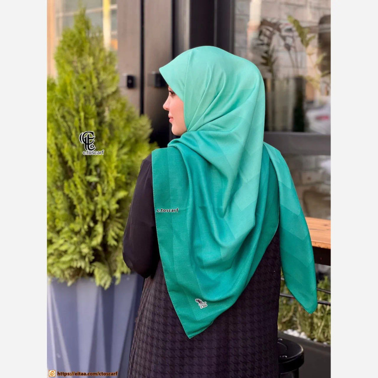 روسری نخ کاستوم طرح طیفی پله ای سایز 140 چرخ دوز
