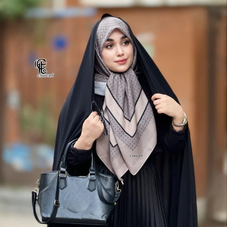روسری نخی کاستوم طرح ارکیده قواره 110 سیتو طوسی گلبهی بژ
