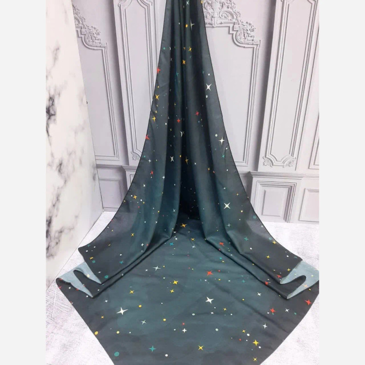 روسری نخی کاستوم طرح ستاره شب سرمه ای قواره بزرگ 140*140 دور دوخت