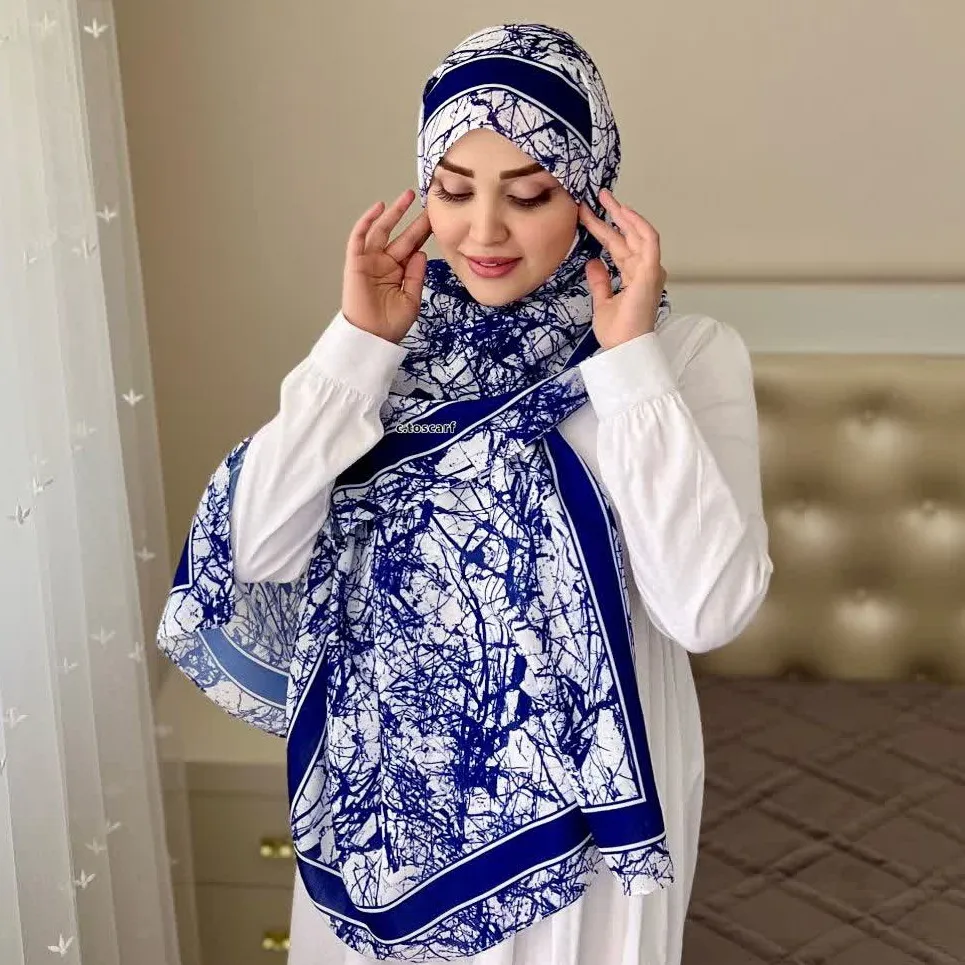 شال نخ کاستوم طرح ختن اسپرت سفید مشکی