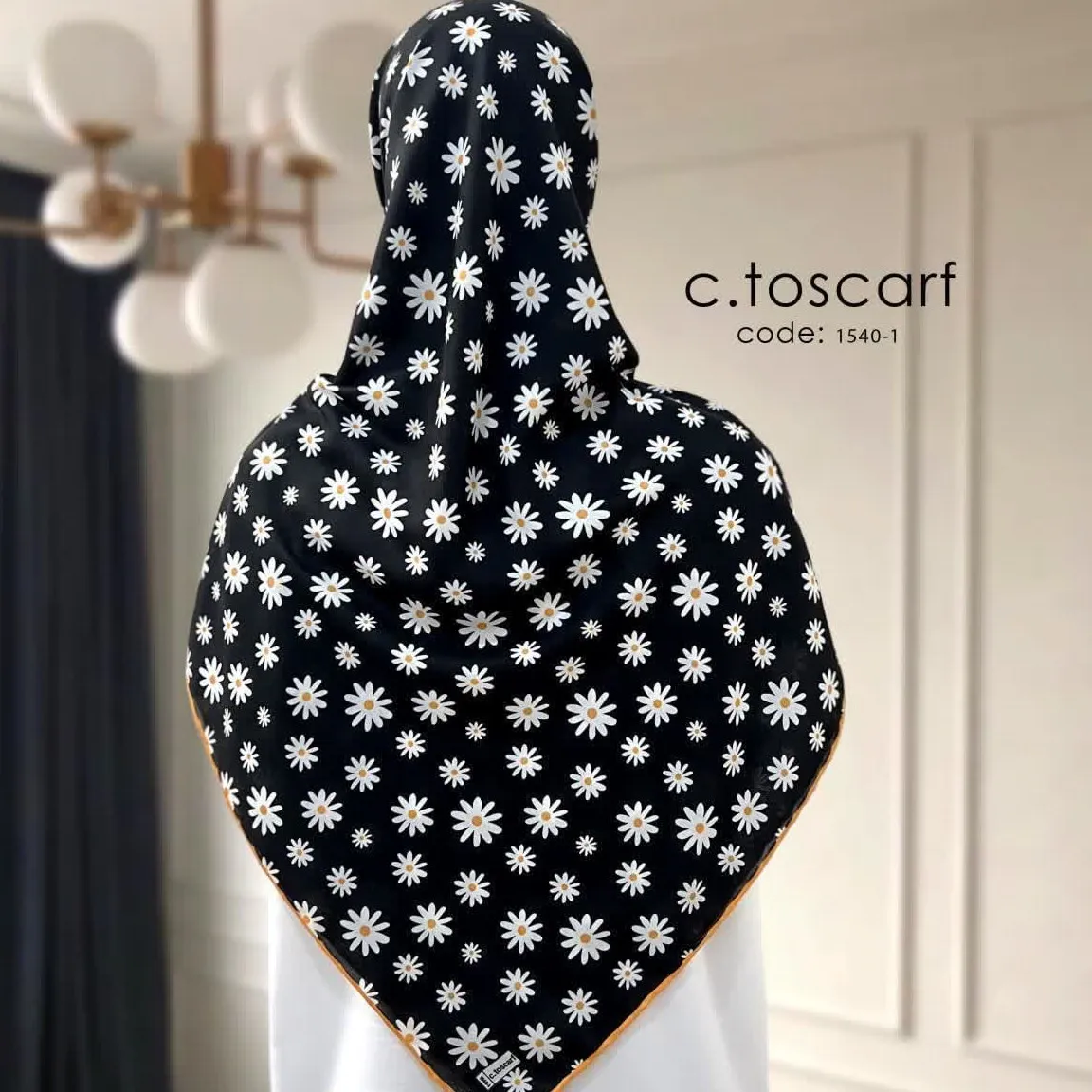روسری طرح بابونه طوسی نخ کاستوم قواره بزرگ 140 سانتیمتر