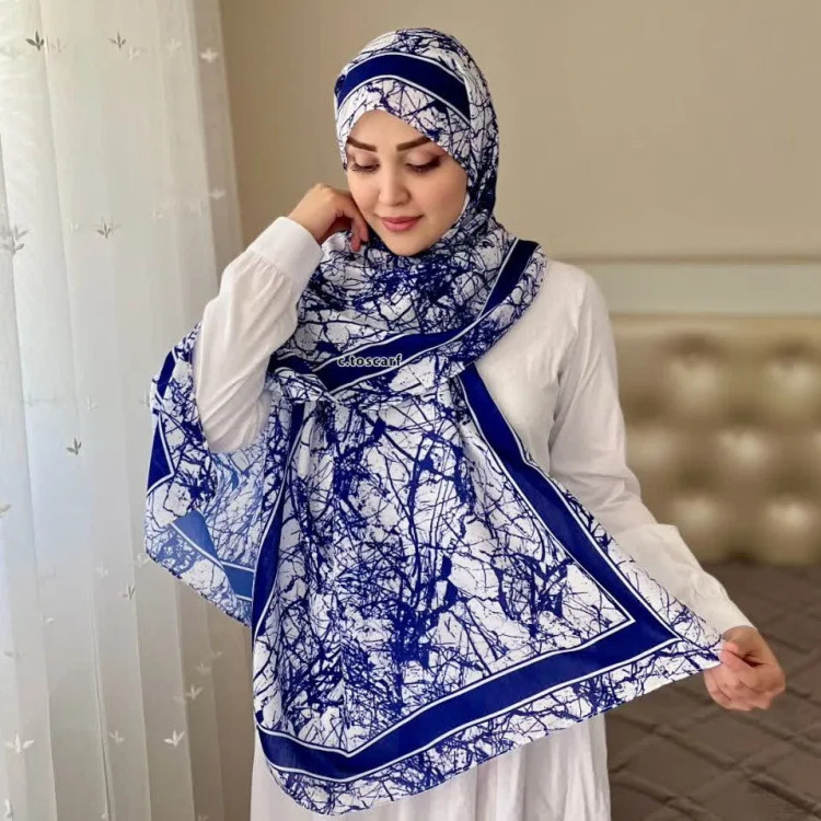 شال نخ کاستوم طرح ختن اسپرت سفید مشکی