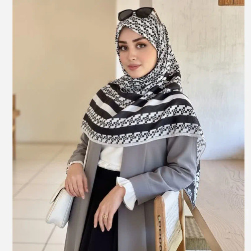 روسری مجلسی نخی کاستوم طرح سایه سفید مشکی قواره بزرگ 140 سانتیمتر