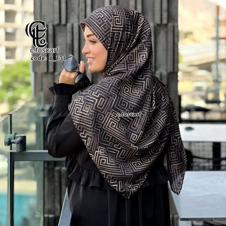روسری طرح سیمین نخ بامبو قواره بزرگ 140x140 زنانه مشکی ریز نقش اسپرته