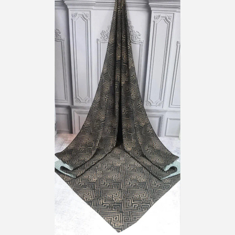 روسری طرح سیمین نخ بامبو قواره بزرگ 140x140 زنانه مشکی ریز نقش اسپرته
