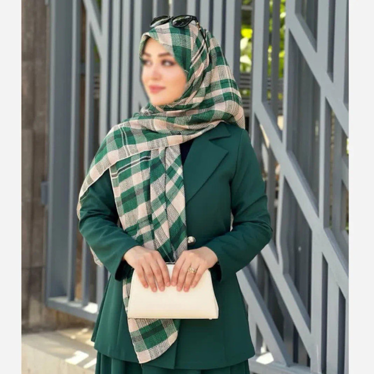 روسری نخی کاستوم طرح آسنات قواره 140 دور چرخ دوز مزونی سی تو