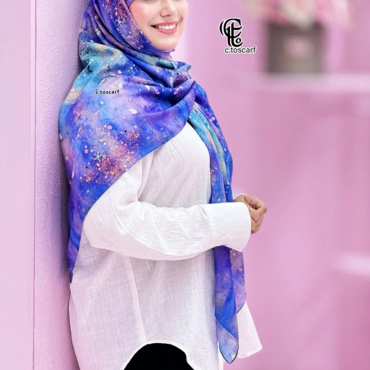 روسری مجلسی نخ کاستوم طرح ساحل سایز 140 دور چرخ دوز