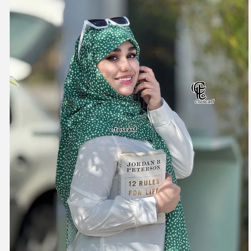 روسری مجلسی طرح سپید قواره 140 نخ کاستوم دور چرخ دوز بدون لیز خوردگی