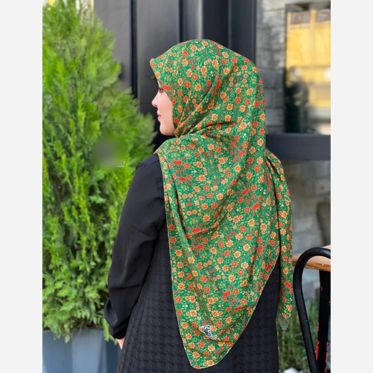 روسری نخ کاستوم طرح نارلین قواره 140 گل ریز سبز