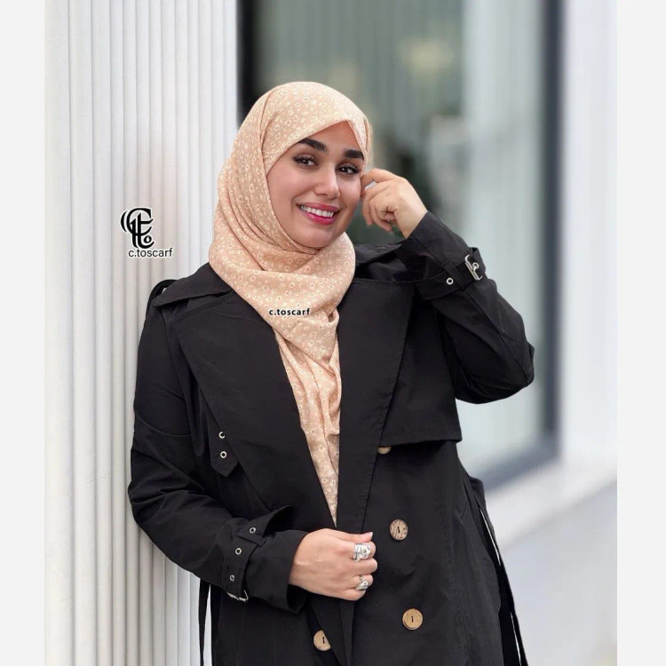 روسری نخ کاستوم طرح صوفیا سایز بزرگ و متوسط سه رنگ کرم هلویی یاسی سبز