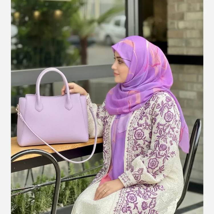 روسری نخی کاستوم طرح دلناز سایز 140 آبی چرخ دوز