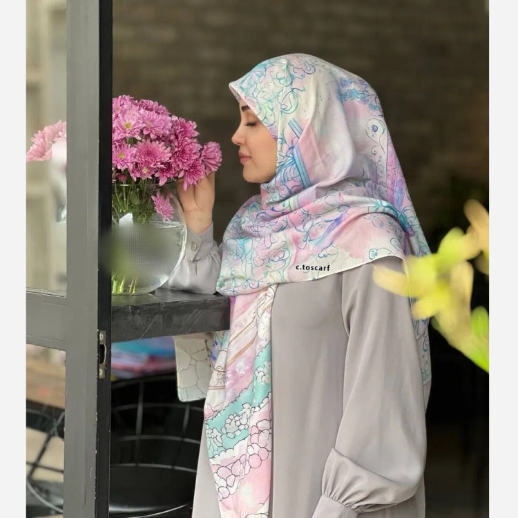 روسری نخی قواره 140 دور دوخت طرح بهار