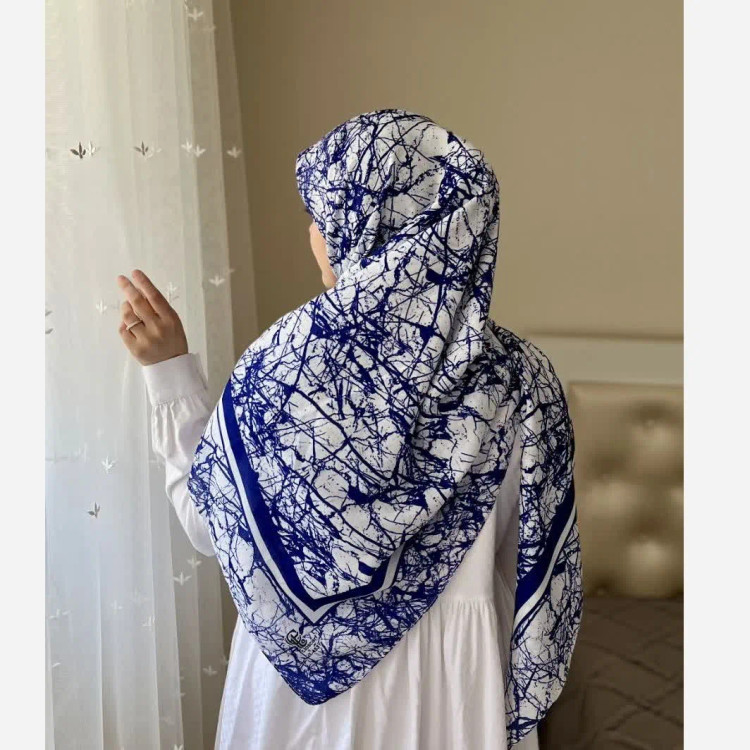 روسری نخ طرح ختن ابعاد 140 در 140 بانوان