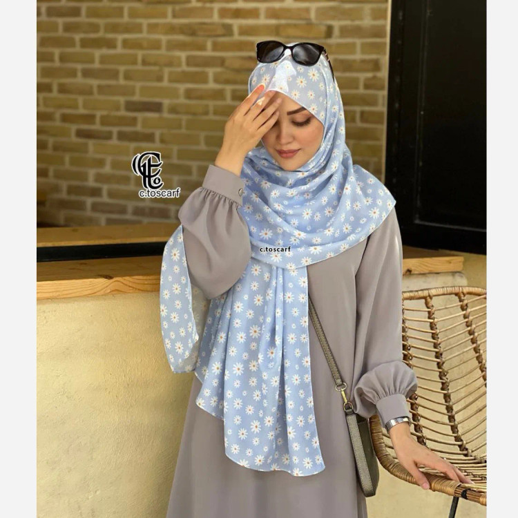 شال نخ کاستوم طرح بابونه زمینه آبی سایز 200×70