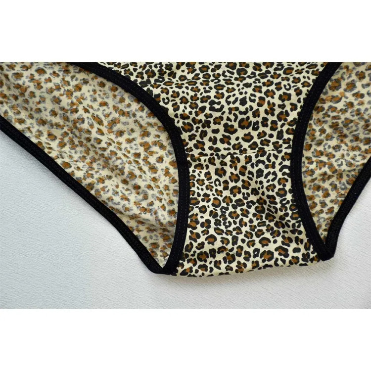شورت زنانه نخی طرح پلنگی سایز بزرگ 3XL