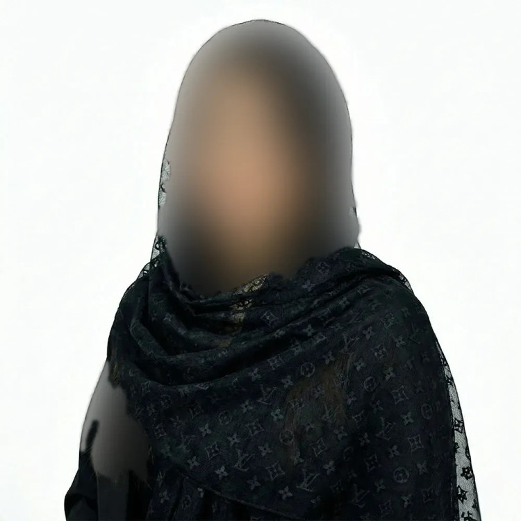شال گیپور زنانه مشکی طرح LV ابعاد 67 در 198 سانتیمتر