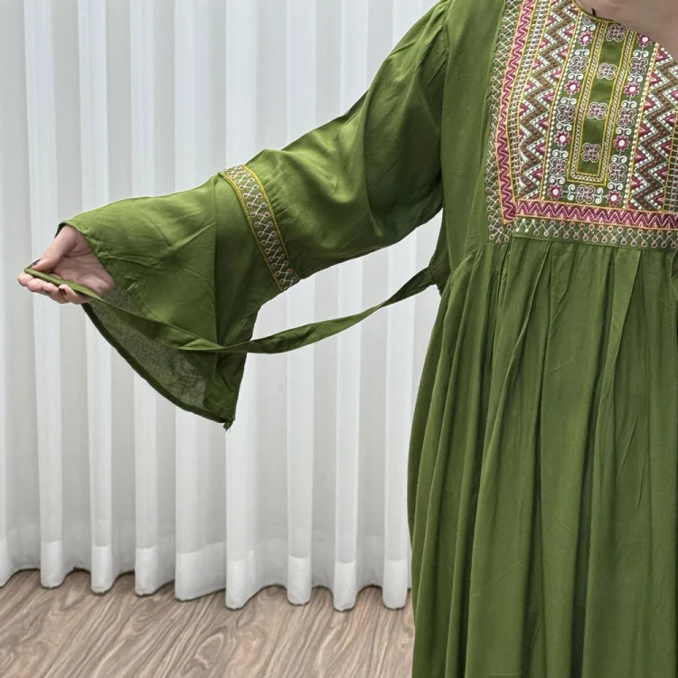 پیراهن نخی گلدوزی شده زنانه مدل مانیا فری سایز مناسب تا سایز 48