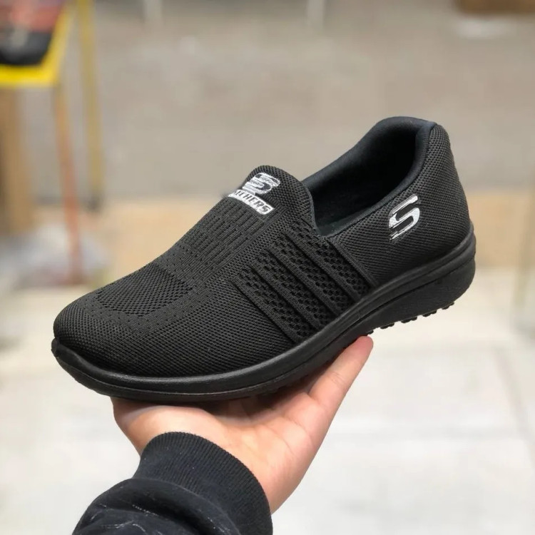 کفش اسکیچرز مردانه مشکی بی بند رویه تنفسی زیره پیو سبک سایز 41 تا 44