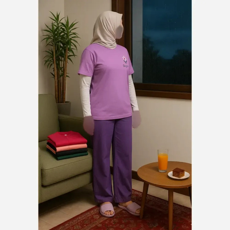 تیشرت زنانه نخ پنبه یقه گرد طرح گلدوزی شده قواره بزرگ