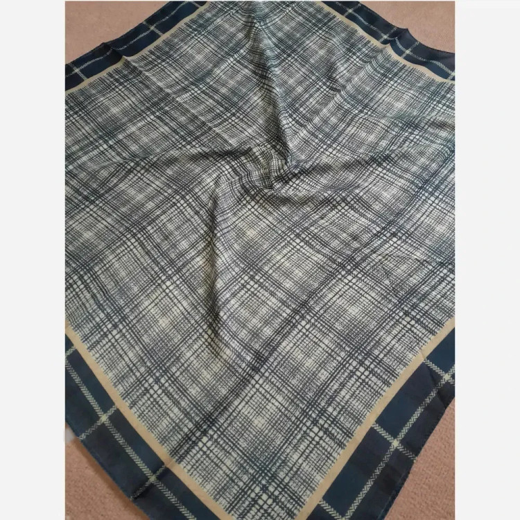 روسری نخی چهارخونه اسپرت قواره 100 سانت