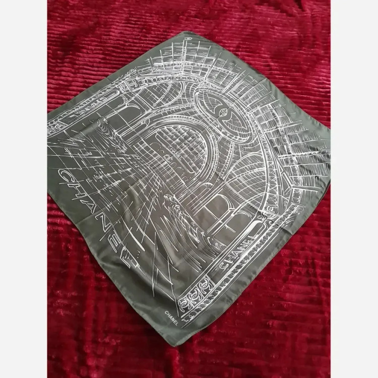 مینی اسکارف اسپرت ابریشم برند hps قواره 75 سانت ایستایی عالی
