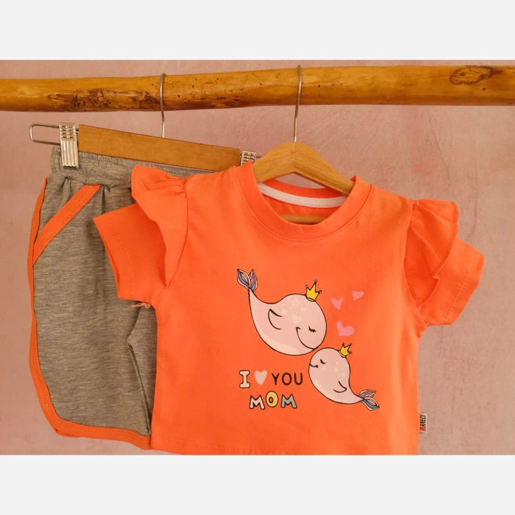 ست کراپ و شلوارک دخترانه تابستانه مدل مام استایل سایز 2 تا 4 سال