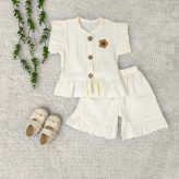 ست تاپ و شلوارک دخترانه طرح بابونه جنس کریشه خنک نوزادی و کودکانه
