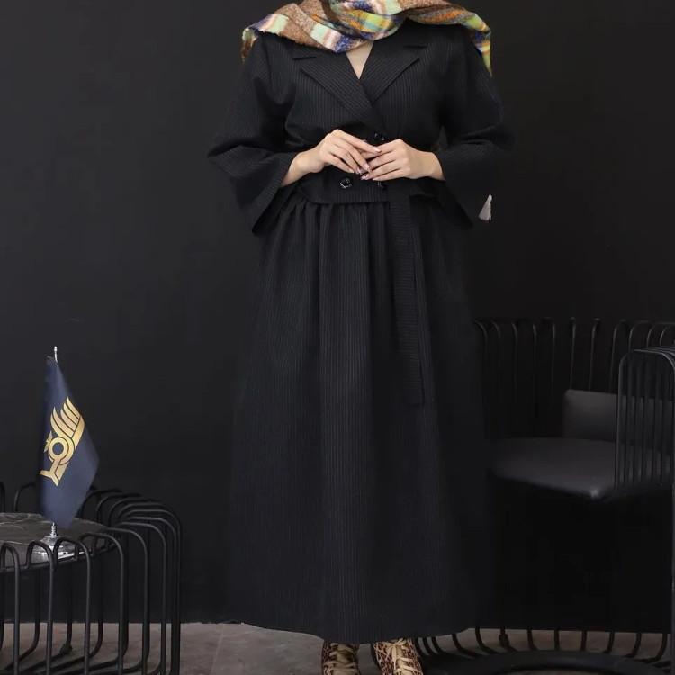 کت دامن زنانه مدل برشکا پارچه دیپلمات رنگ مشکی سایز 1 و 2