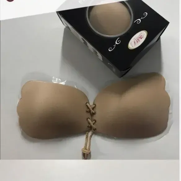 سوتین چسبی پروانهای زنانه رنگ کرمی سایز 65 تا 95 مناسب لباس مجلسی