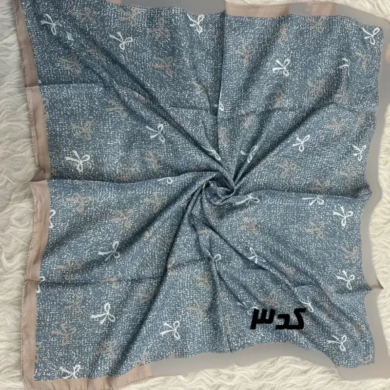 مینی اسکارف آبی نخ طرحبندی قواره 65×65 مناسب استفاده روزمره