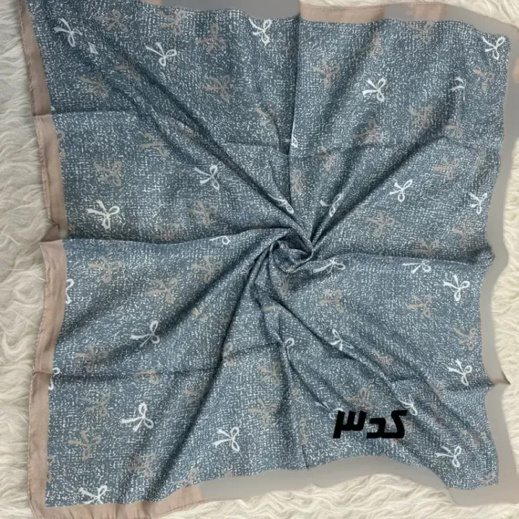 مینی اسکارف آبی نخ طرحبندی قواره 65×65 مناسب استفاده روزمره